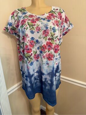 Time and Tru Floral Tie-Dye Short Sleeve Top - Pink & Blue